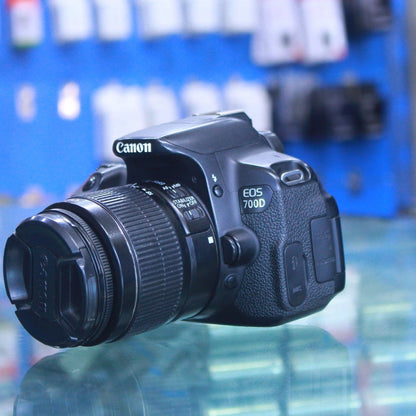 Canon 700D 18-55mm Lens – 18MP, Touchscreen